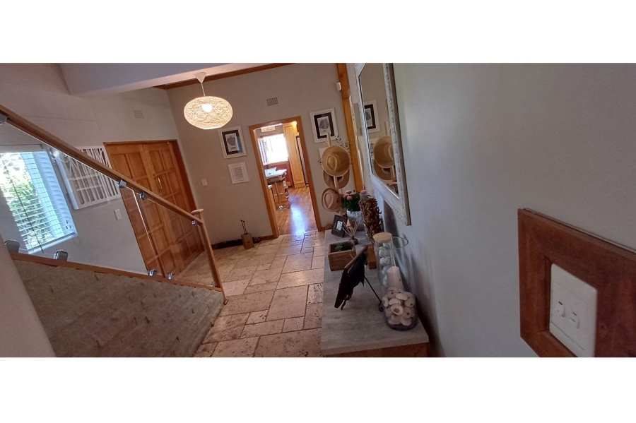 5 Bedroom Property for Sale in Jim Fouchepark Free State